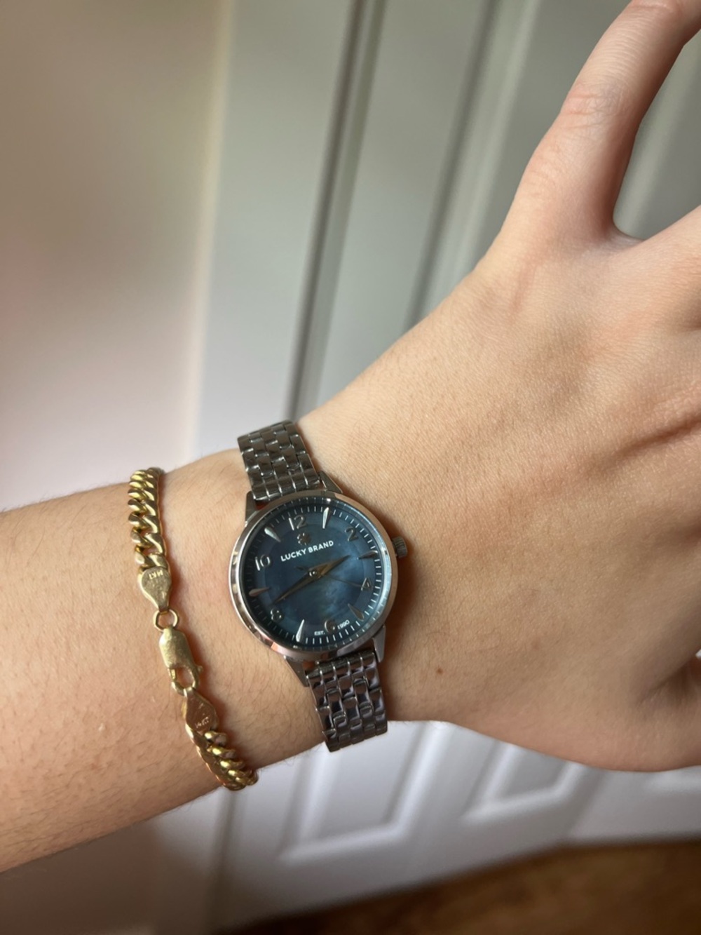 Women’s LUCKY BRAND Silver + Blue Dial Watch — EUC — NEEDS BATTERY